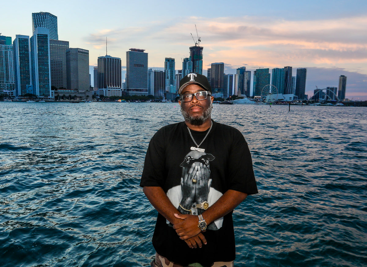“Pray & Prosper” Graphic Tee – Limited Artist Edition